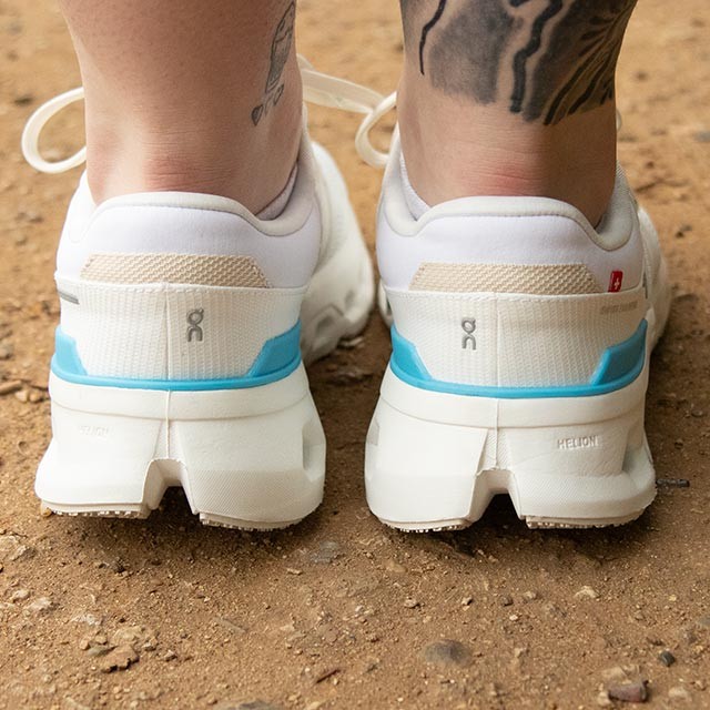 Women's On Cloudrunner 2