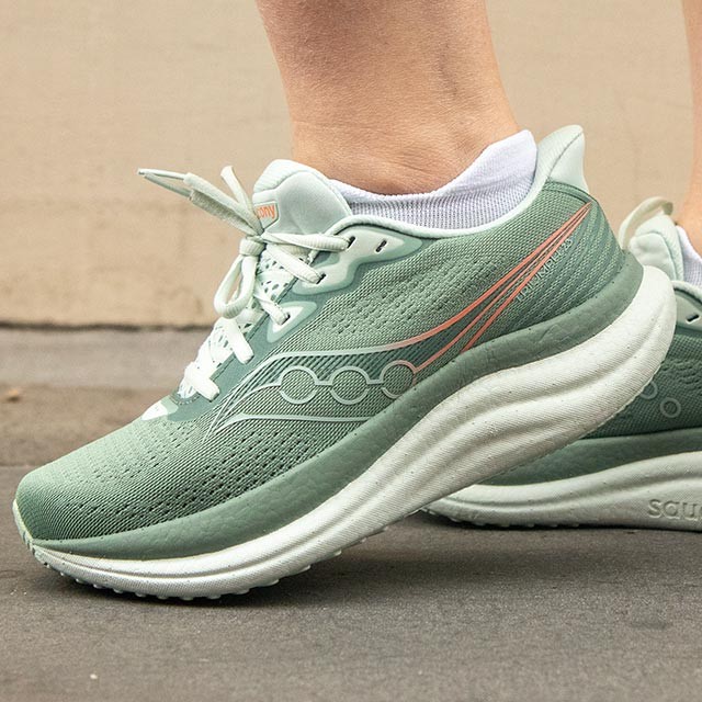 Women's Saucony Triumph 23