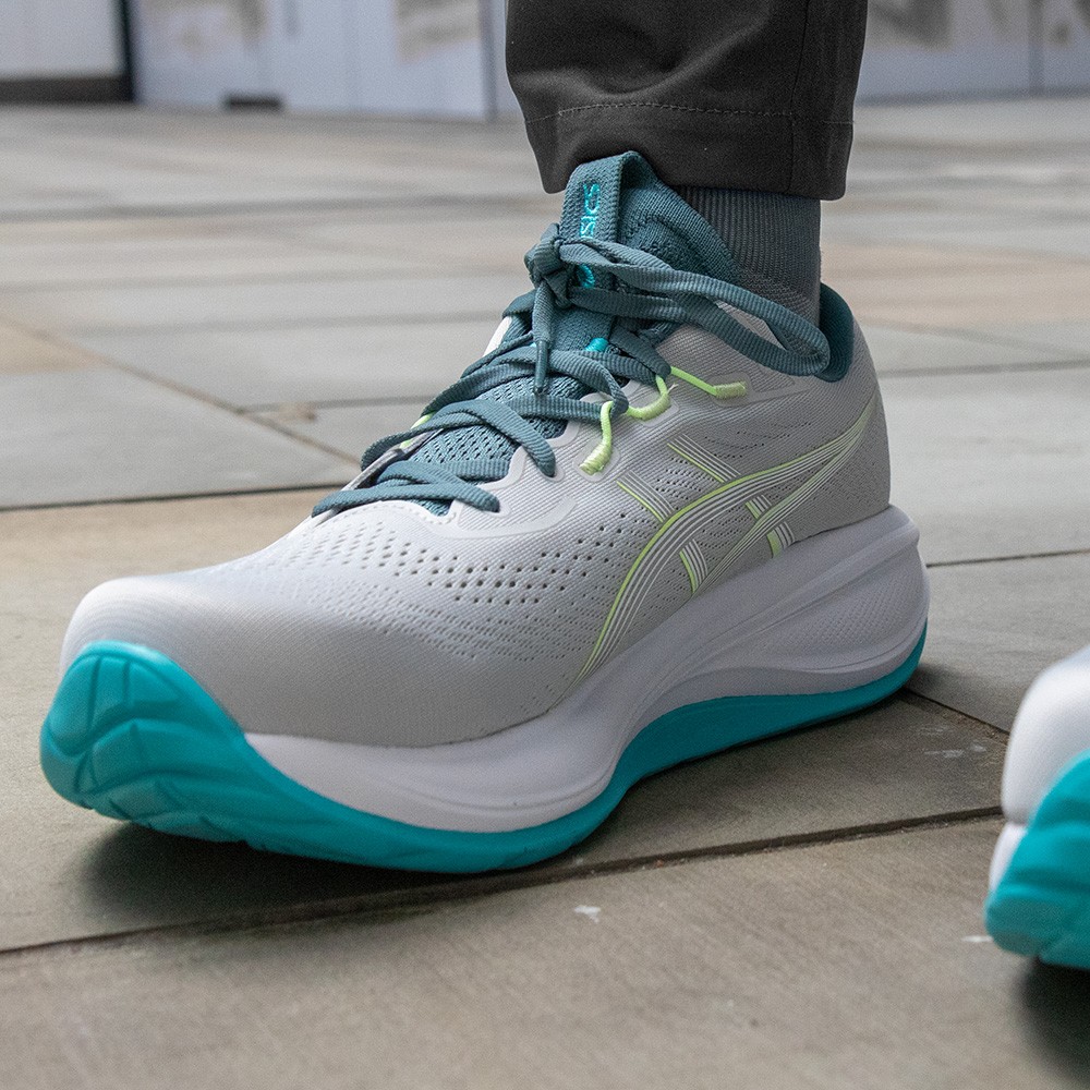 Men's Asics Gel Cumulus 28
