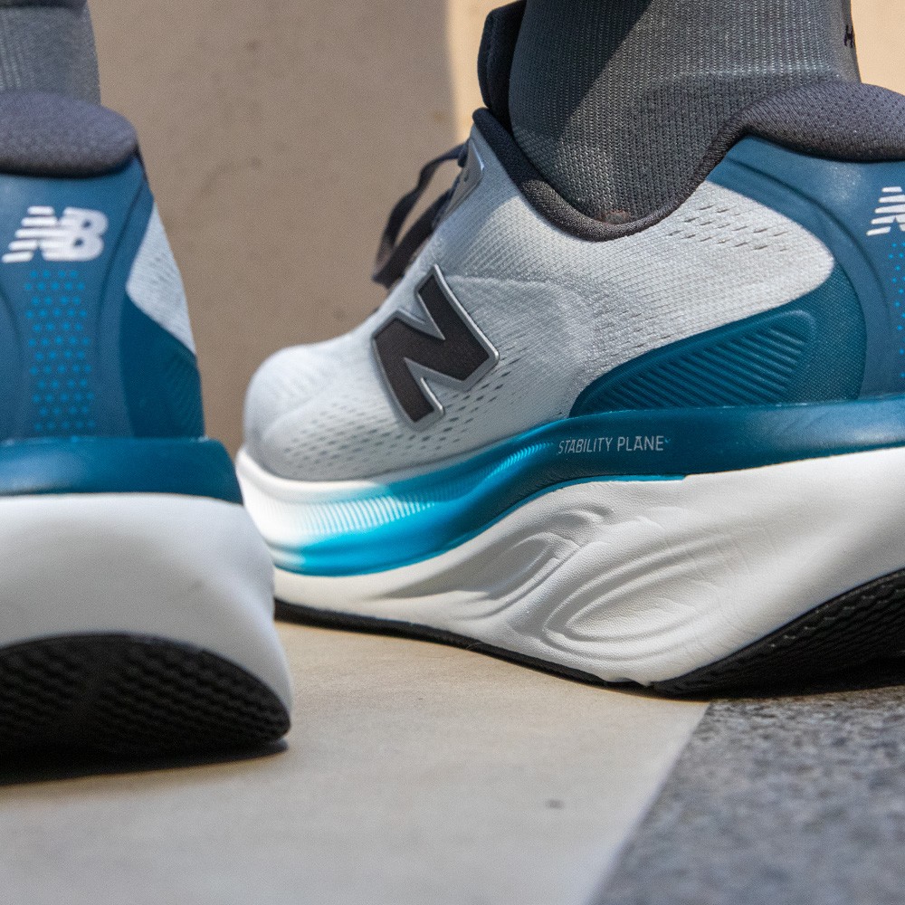 New Balance 860v15