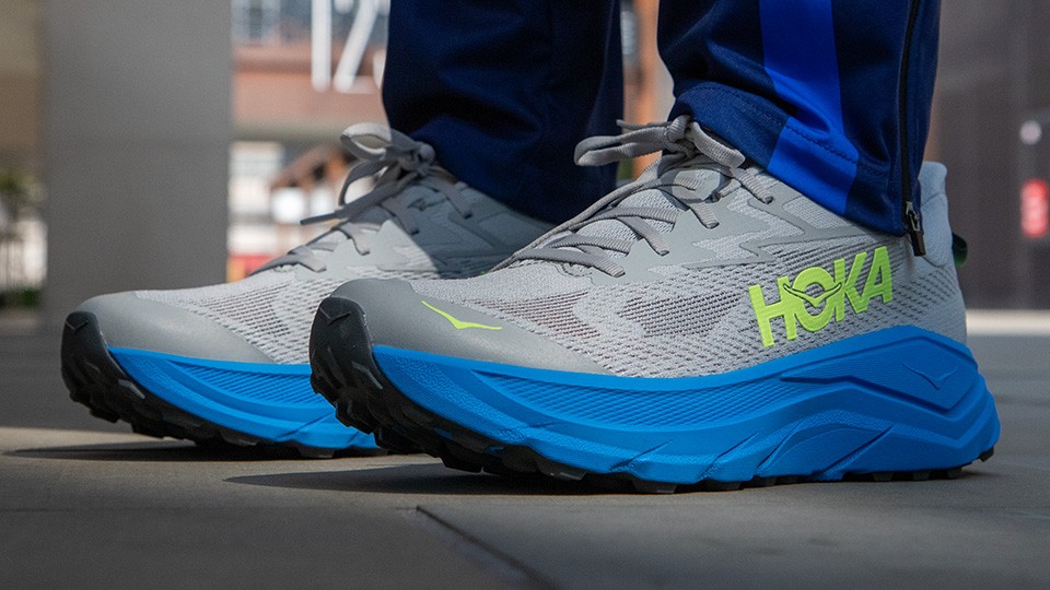 Hoka Challenger 8