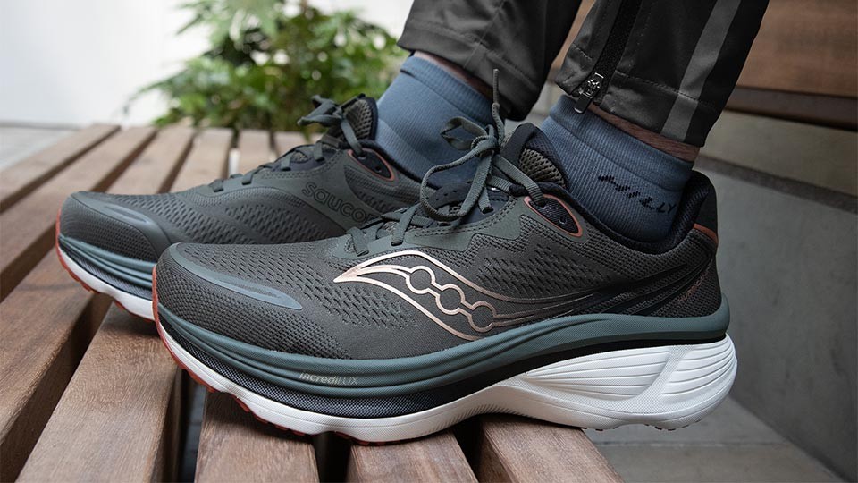 Saucony Hurricane 25