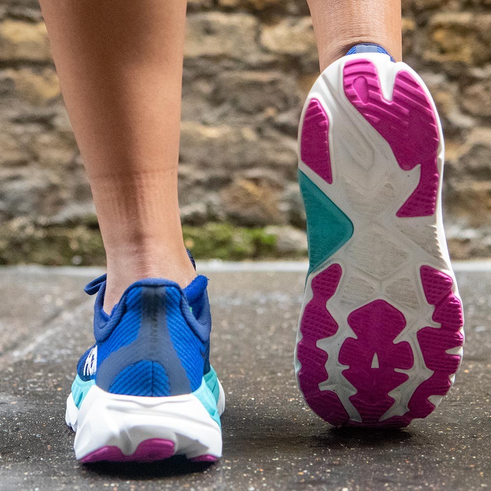 Women's Hoka Arahi 8, Support Road Running Shoes