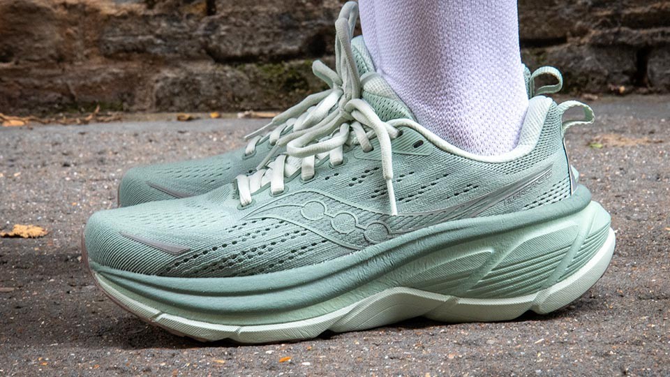Saucony Hurricane 25