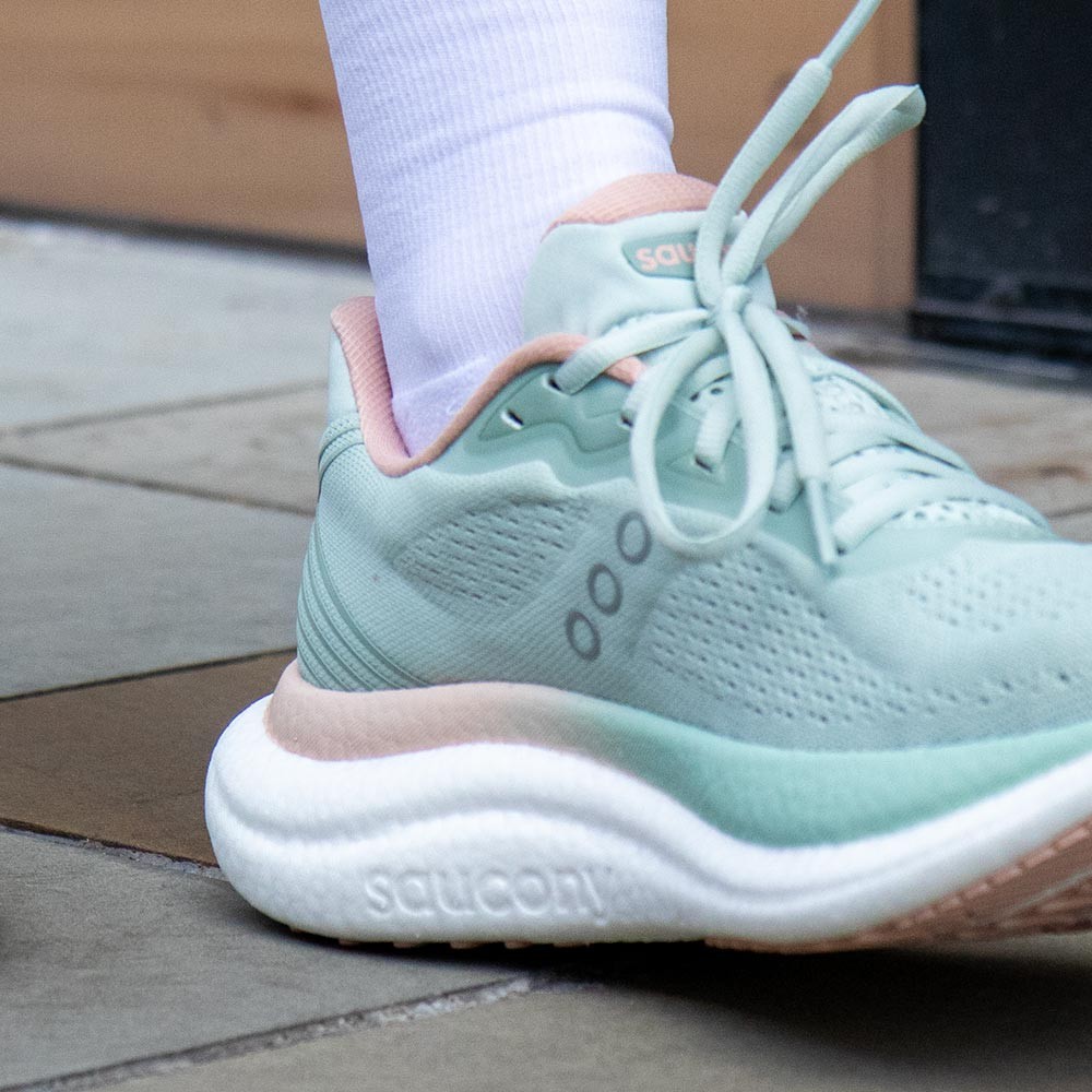 Women's Saucony Triumph 23