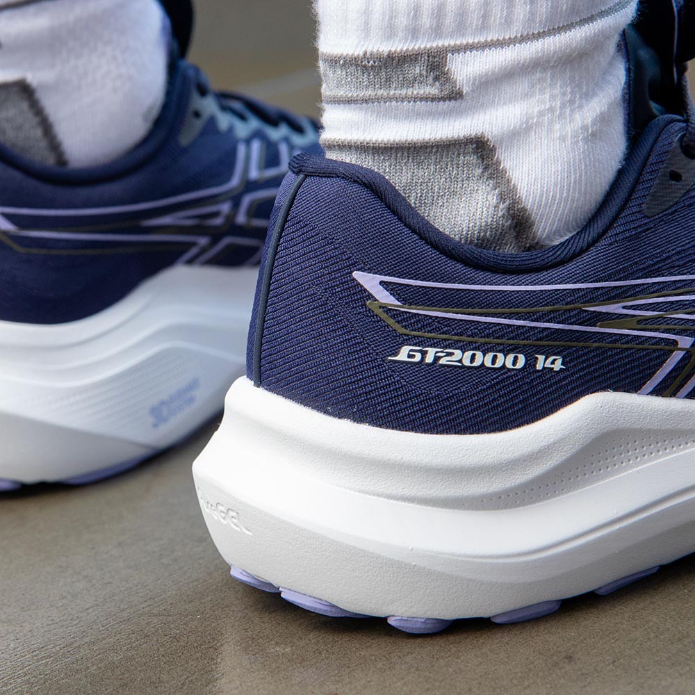 Women's Asics GT-2000