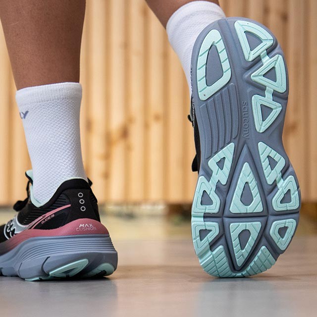 Women's Saucony Guide 19, Stability Running Shoes