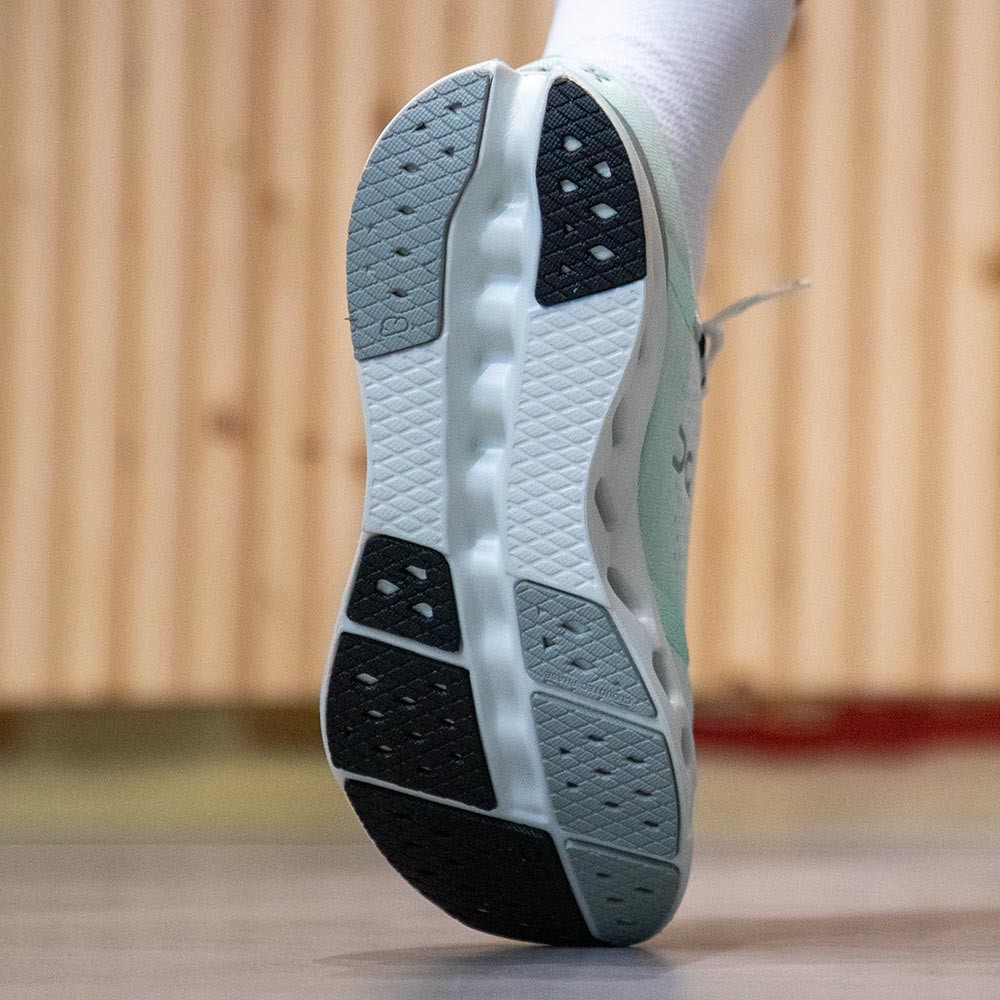 Women's On Cloudsurfer 2