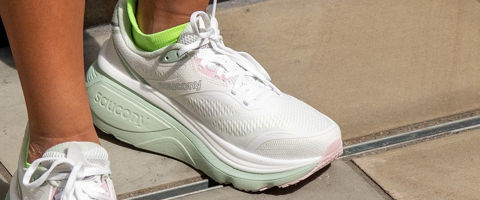 Saucony Hurricane 26