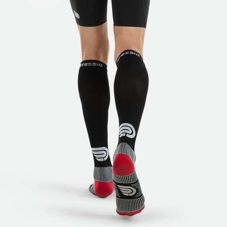 Pressio EQ Compression Socks in Black/Red