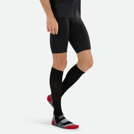 Pressio EQ Compression Socks in Black/Red