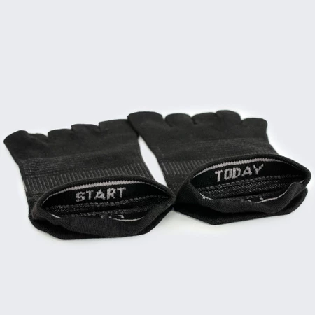 Injinji Run Lightweight No-Show Toe Socks in All Black