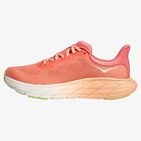 Hoka Arahi 7 in Papaya/Coral