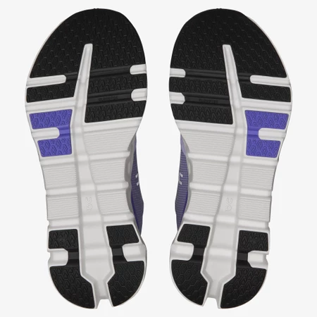On Cloudrunner 2 in Nimbus/Blueberry