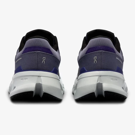On Cloudrunner 2 in Fossil/Indigo