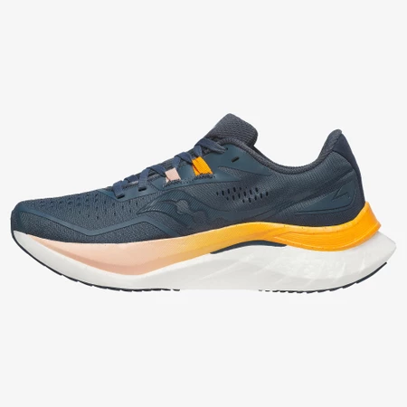 Saucony Endorphin Speed 4 in Navy/Spice