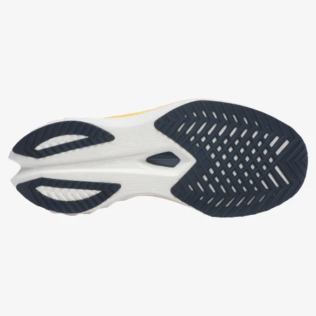 Saucony Endorphin Speed 4 in Navy/Spice