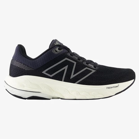 New Balance 860v14 2E Extra Wide in Black/White