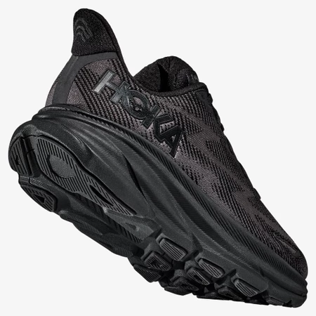 Hoka Clifton 9 in Black/Black