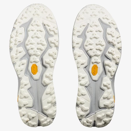 Hoka Speedgoat 6 in Black/White