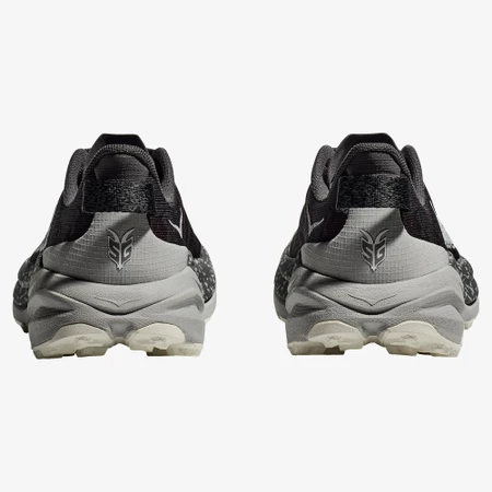 Hoka Speedgoat 6 in Black/Grey