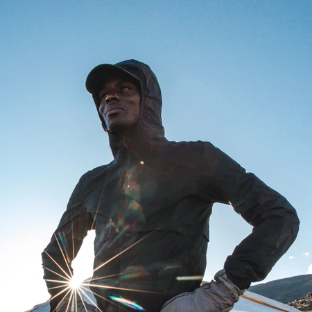 Janji Rainrunner Pack Jacket 2.0 in Black