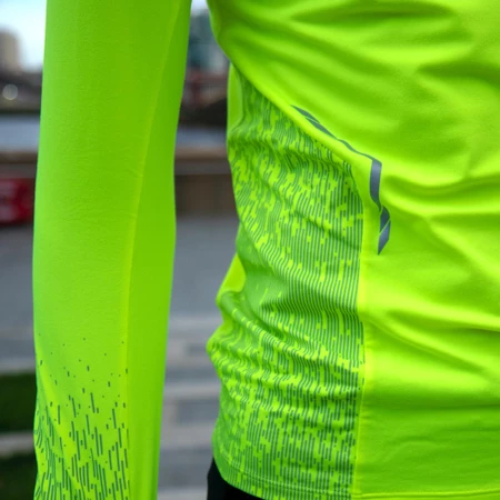 Ronhill Tech Reflect Thermal 1/2 Zip Top in Fluro Yellow