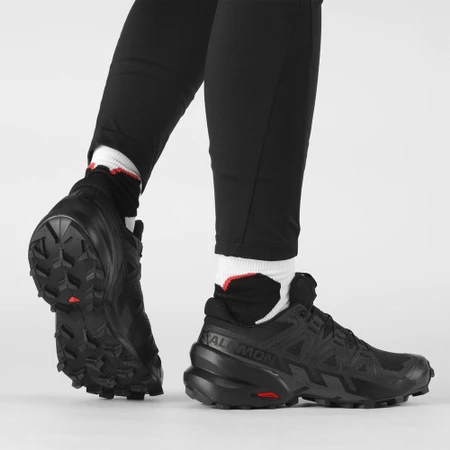 Salomon Speedcross 6 in Black/Black