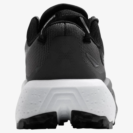 Brooks Caldera 8 in Black/White