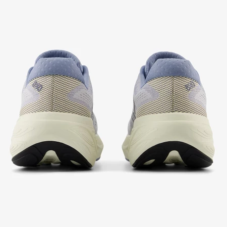 New Balance 880v15 in Pearl/Grey
