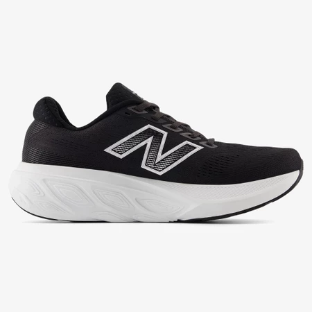 New Balance 880v15 in Black/White