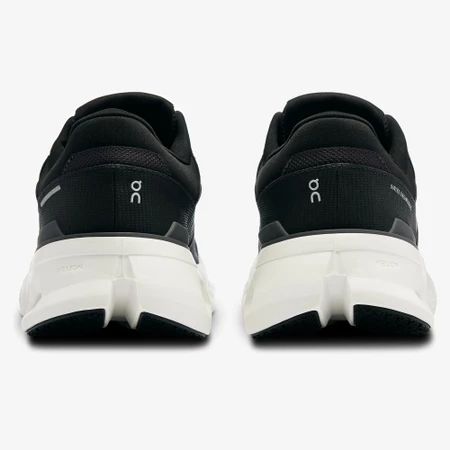 On Cloudrunner 2 Wide in Eclipse/Black