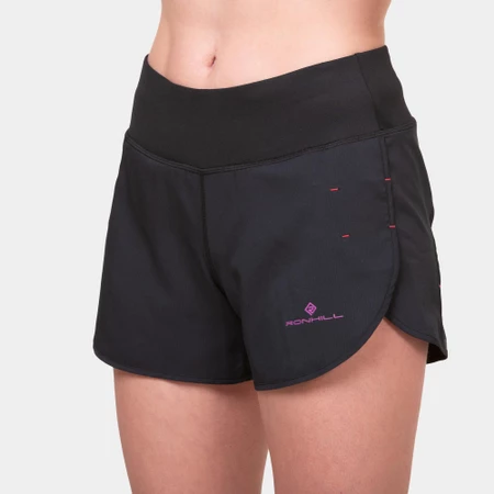 Ronhill Tech 4.5in Shorts in Black/Razz