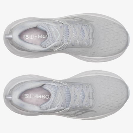 SAUCONY  Triumph 22