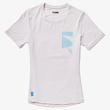 Janji Circa Daily Tee GFX in Skyline