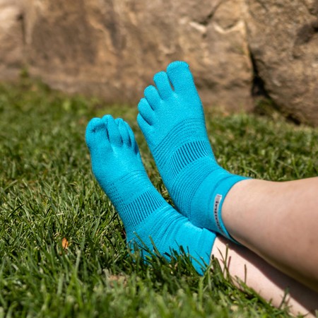 INJINJI  Run Lightweight Mini-Crew Toe Socks