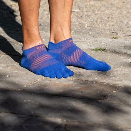 Injinji Run Lightweight No-Show Toe Socks in Blue