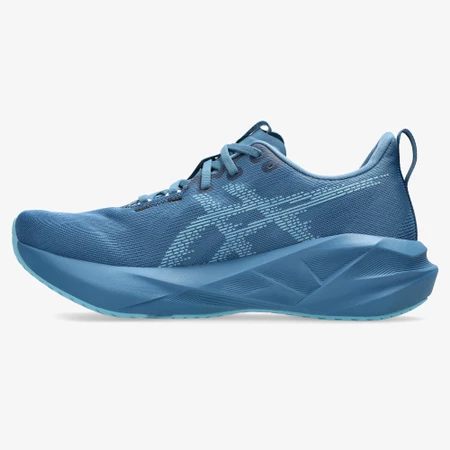 Asics Novablast 5 in Winter Sea