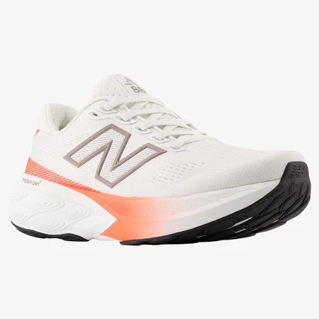 New Balance 880v15 in White/Red