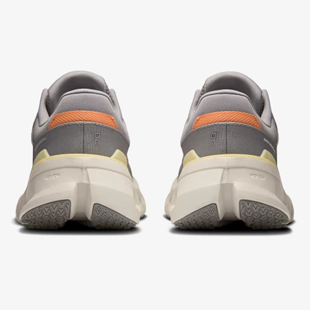 On Cloudrunner 2 in Lilac/Ivory