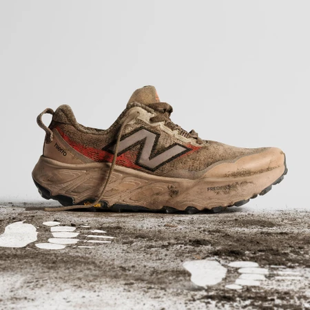 New Balance Hierro V9 2E Wide in Desert Clay