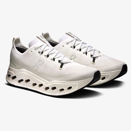 On CloudSurfer Max in White/White