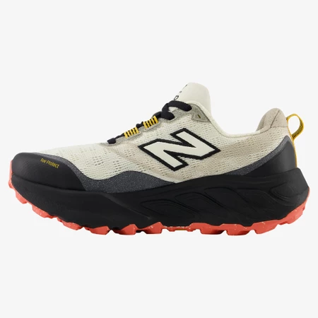 New Balance Hierro V9 D Wide in Angora