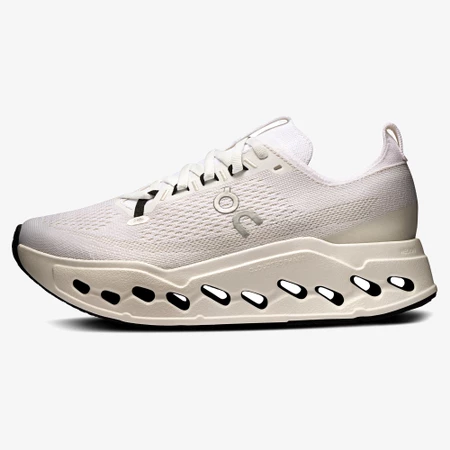 On CloudSurfer Max in White/White