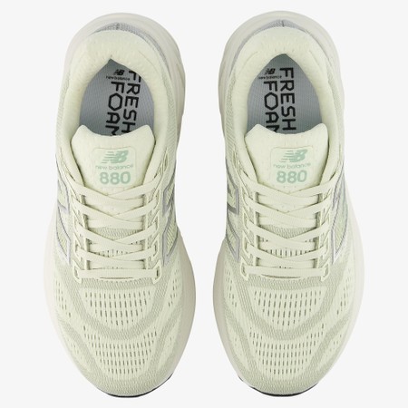 NEW BALANCE  880v15