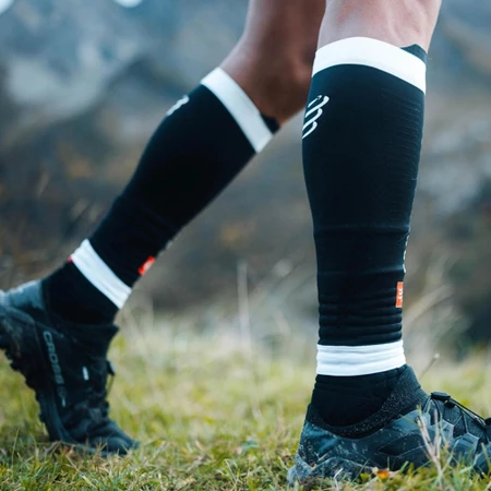 Compressport Calf Sleeves R2 3.0 in Black