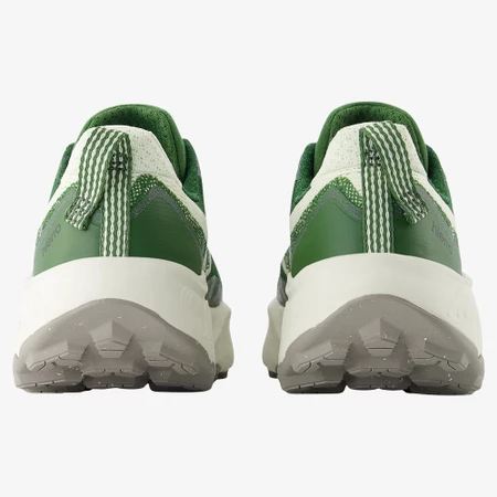 New Balance Hierro V9 D Wide in Alpine Green