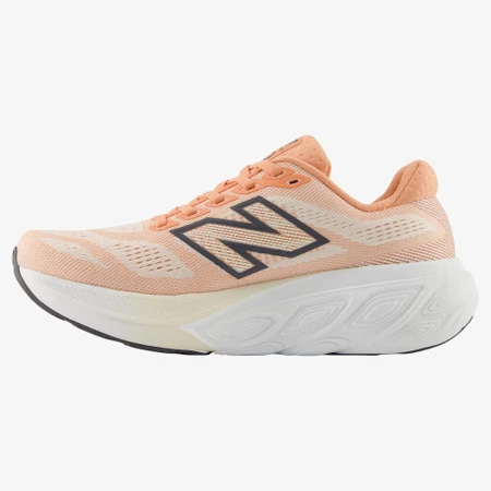 New Balance 880v15 in Peach