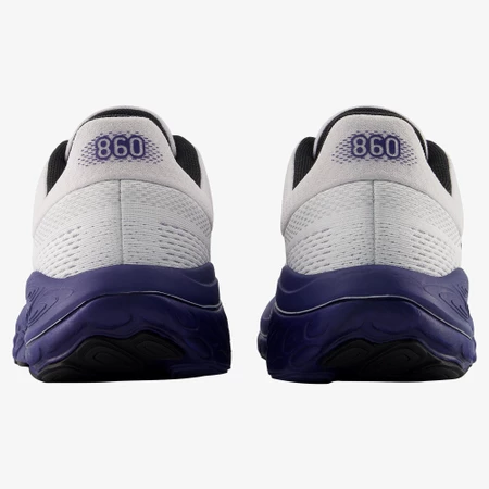 New Balance 860v14 B in White/Navy