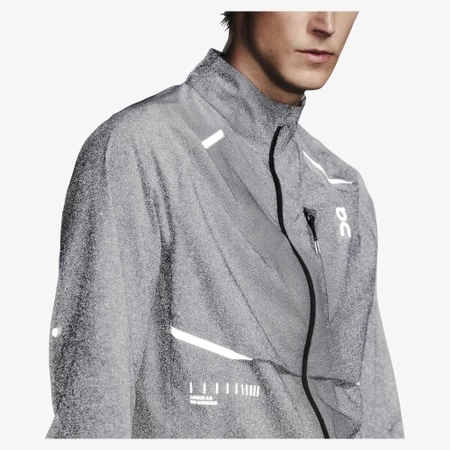 On Weather Jacket Lumos in Lumos/Eclipse